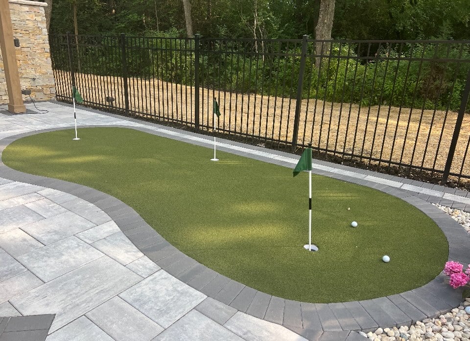 Big Moss Commander Bulk Turf (Order by Sq Ft)