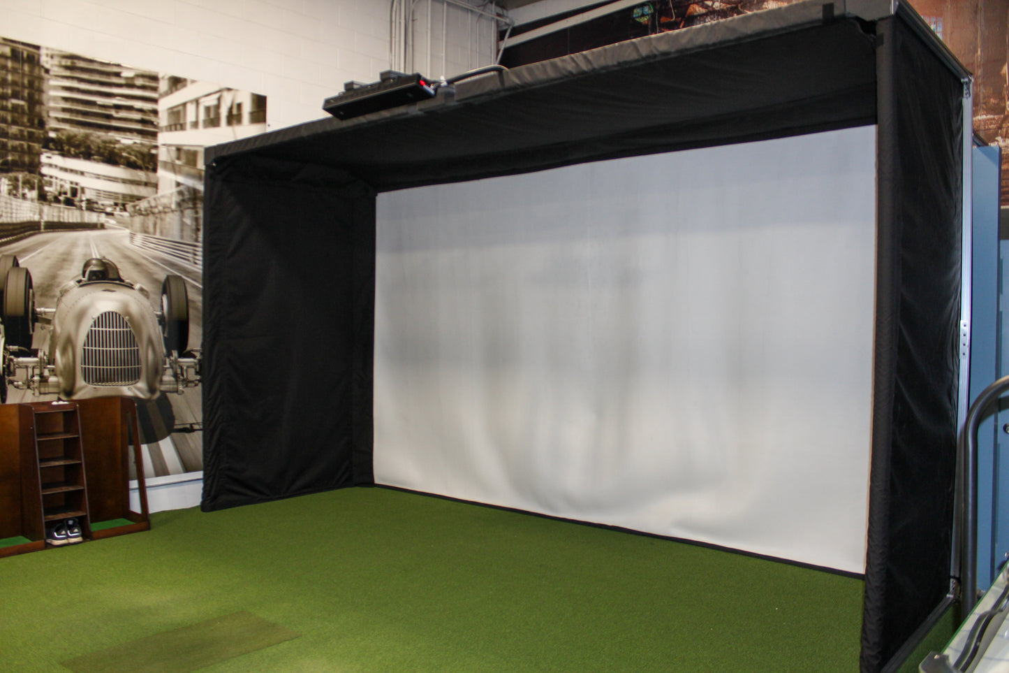 The SportScreen Parlour Series Freestanding Golf Enclosure The SportScreen